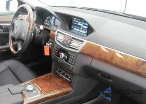 2011 Mercedes-Benz E350 4M Awd z USA, uszkodzony, nr VIN WDDHF8HB9BA306218